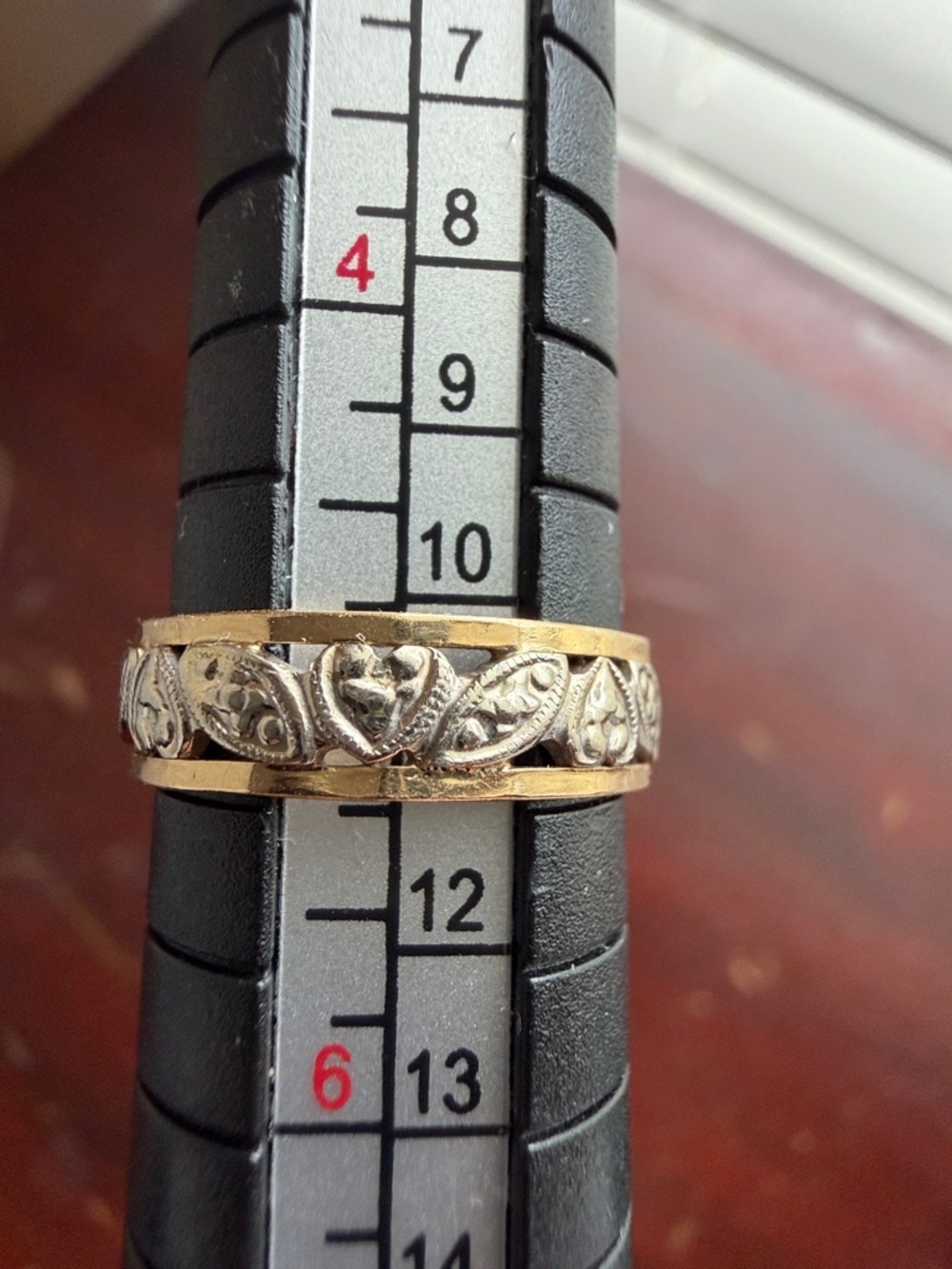 1930s Antique Art Deco 14k Yellow
White Gold Filigree Carved Heart Band - Picture 7 of 9
